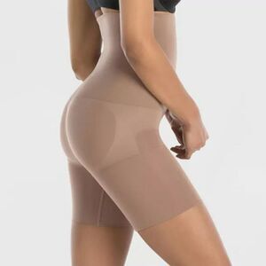 Spanx Women's Shaping High Waist Short Maximum con